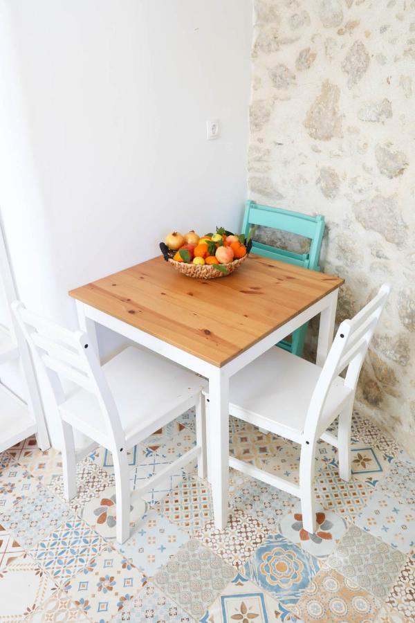 Ravi Boutique Home - 1 Minute Walk From Beach Каливес Екстериор снимка