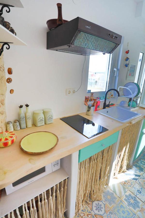 Ravi Boutique Home - 1 Minute Walk From Beach Каливес Екстериор снимка