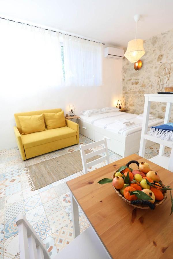 Ravi Boutique Home - 1 Minute Walk From Beach Каливес Екстериор снимка