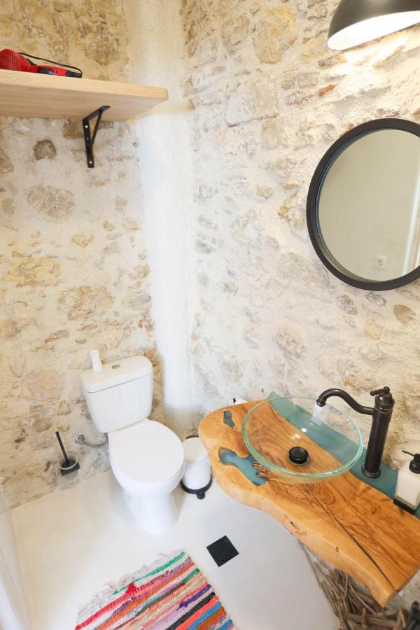Ravi Boutique Home - 1 Minute Walk From Beach Каливес Екстериор снимка