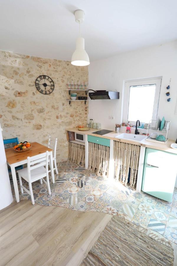 Ravi Boutique Home - 1 Minute Walk From Beach Каливес Екстериор снимка