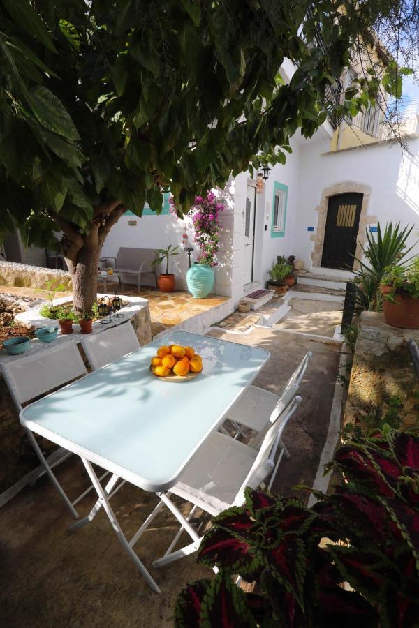 Ravi Boutique Home - 1 Minute Walk From Beach Каливес Екстериор снимка