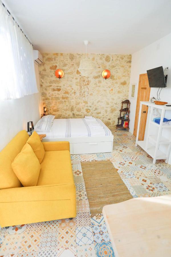 Ravi Boutique Home - 1 Minute Walk From Beach Каливес Екстериор снимка