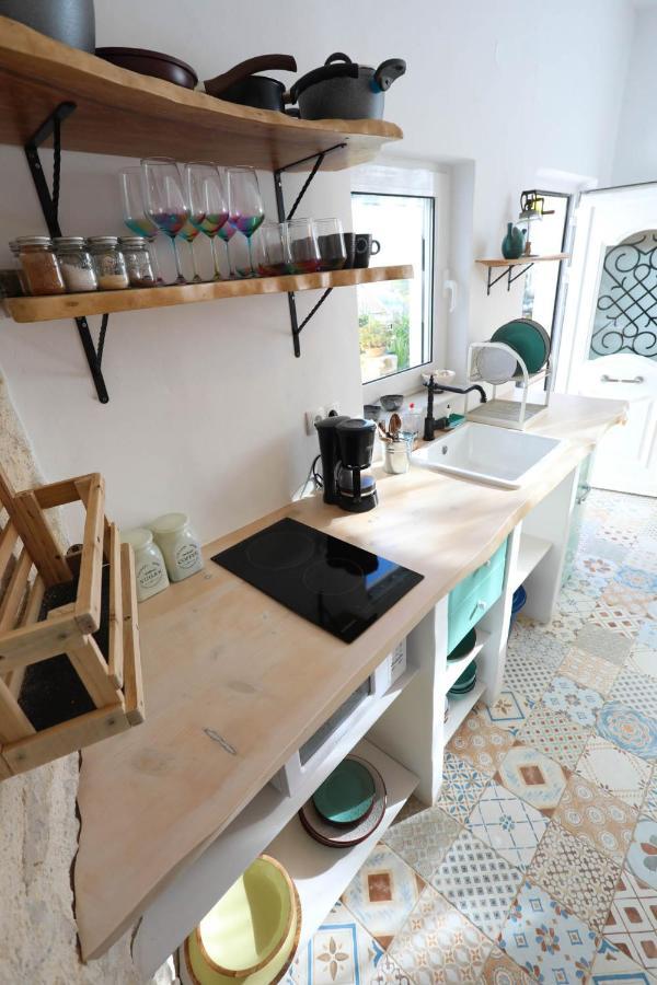 Ravi Boutique Home - 1 Minute Walk From Beach Каливес Екстериор снимка