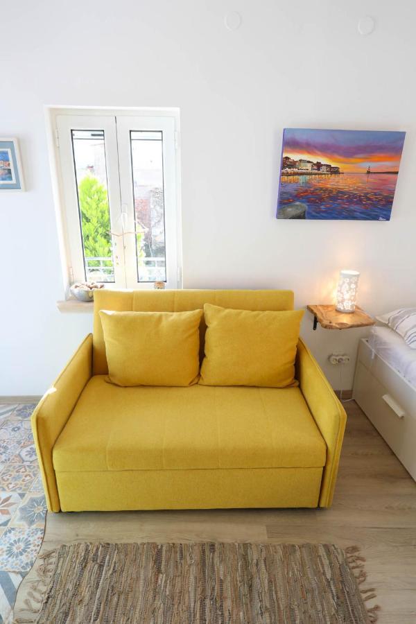 Ravi Boutique Home - 1 Minute Walk From Beach Каливес Екстериор снимка
